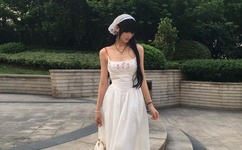 王爷采花我采草